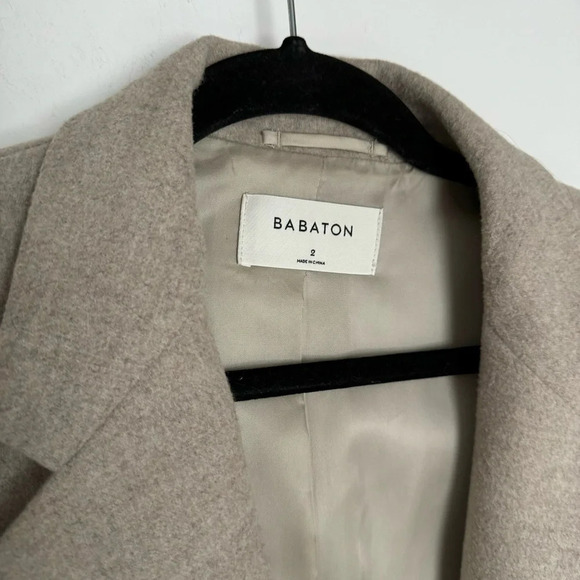 Babaton s-breasted w a notched lapel and pockets, cozy flannel made with wool. - Picture 7 of 9